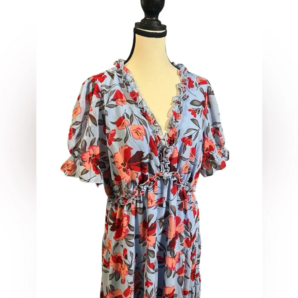 Elegant Floral Maxi Dress in Blue and Red - Picture 4 of 7